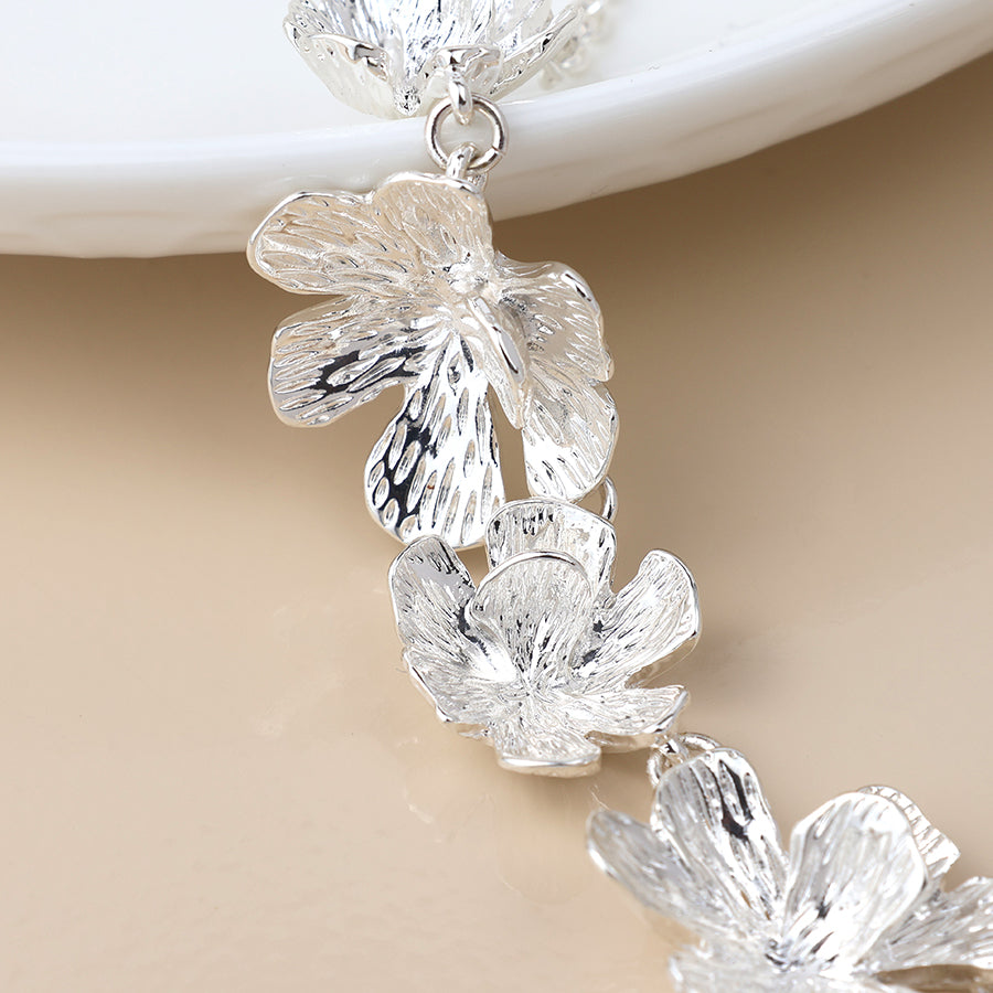 Silver Plated Textured Bloom Collar Necklace