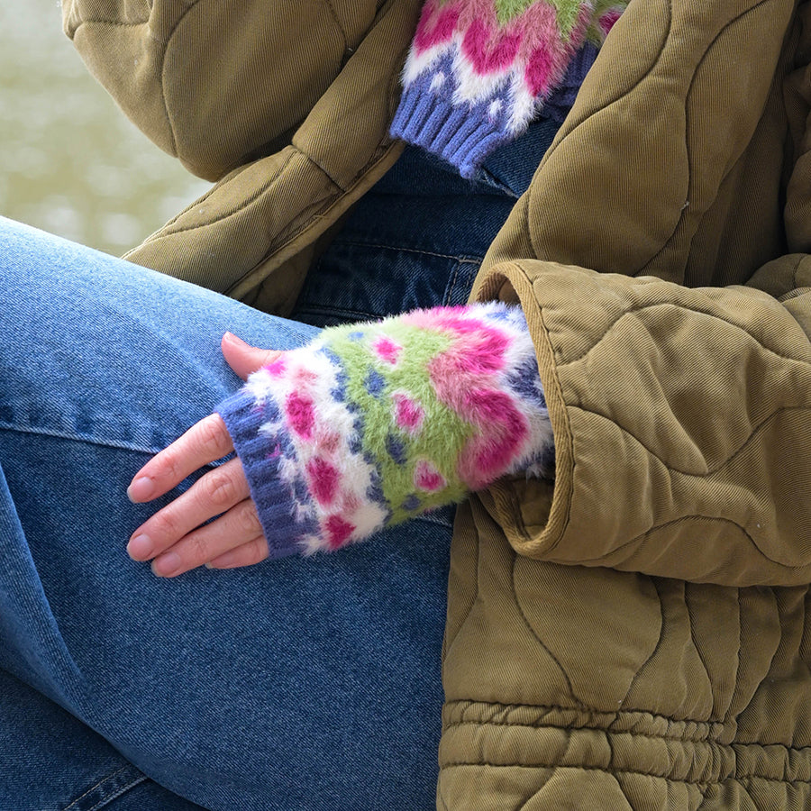 Imogen Green and Blue Mix Fluffy Zig-Zag Knit Wrist Warmers