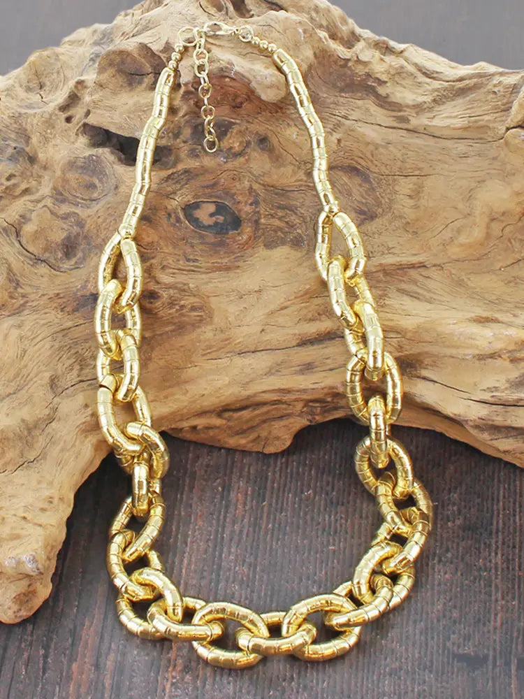 Short Snake Loop Necklace Gold