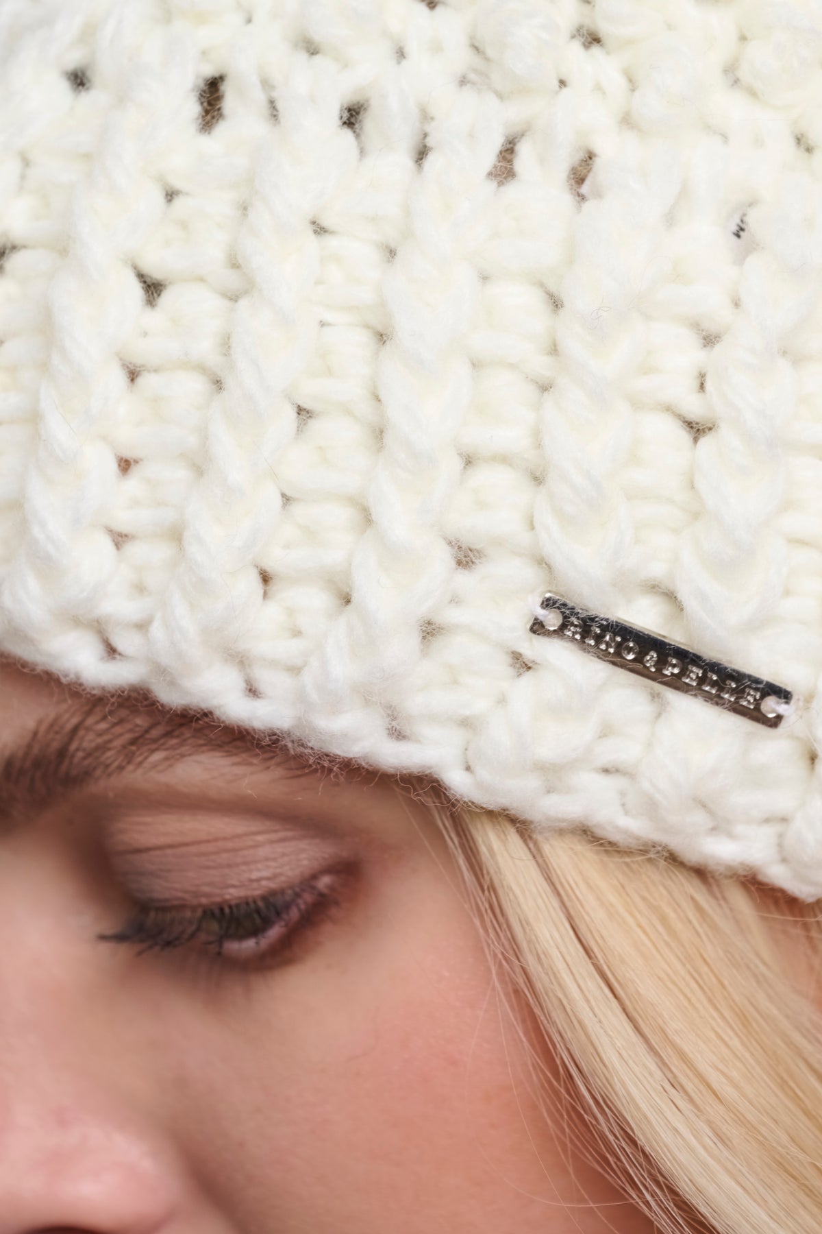 Kevina Knitted Hat Snow White