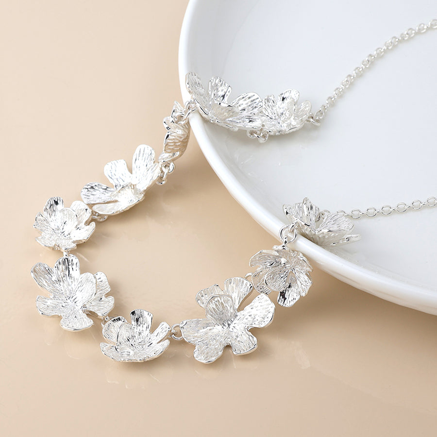 Silver Plated Textured Bloom Collar Necklace