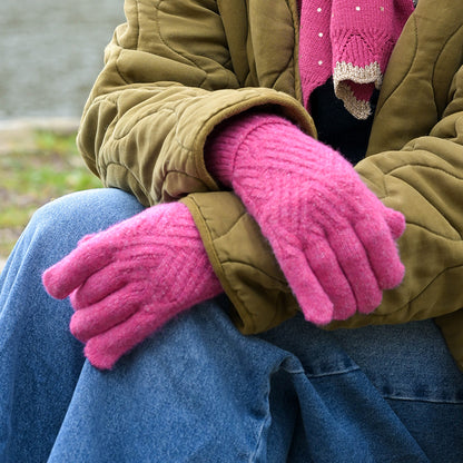 Charlotte Recycled Blend Pink Cable Knit Gloves