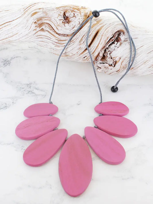 Wooden Oval Fan Necklace Pink