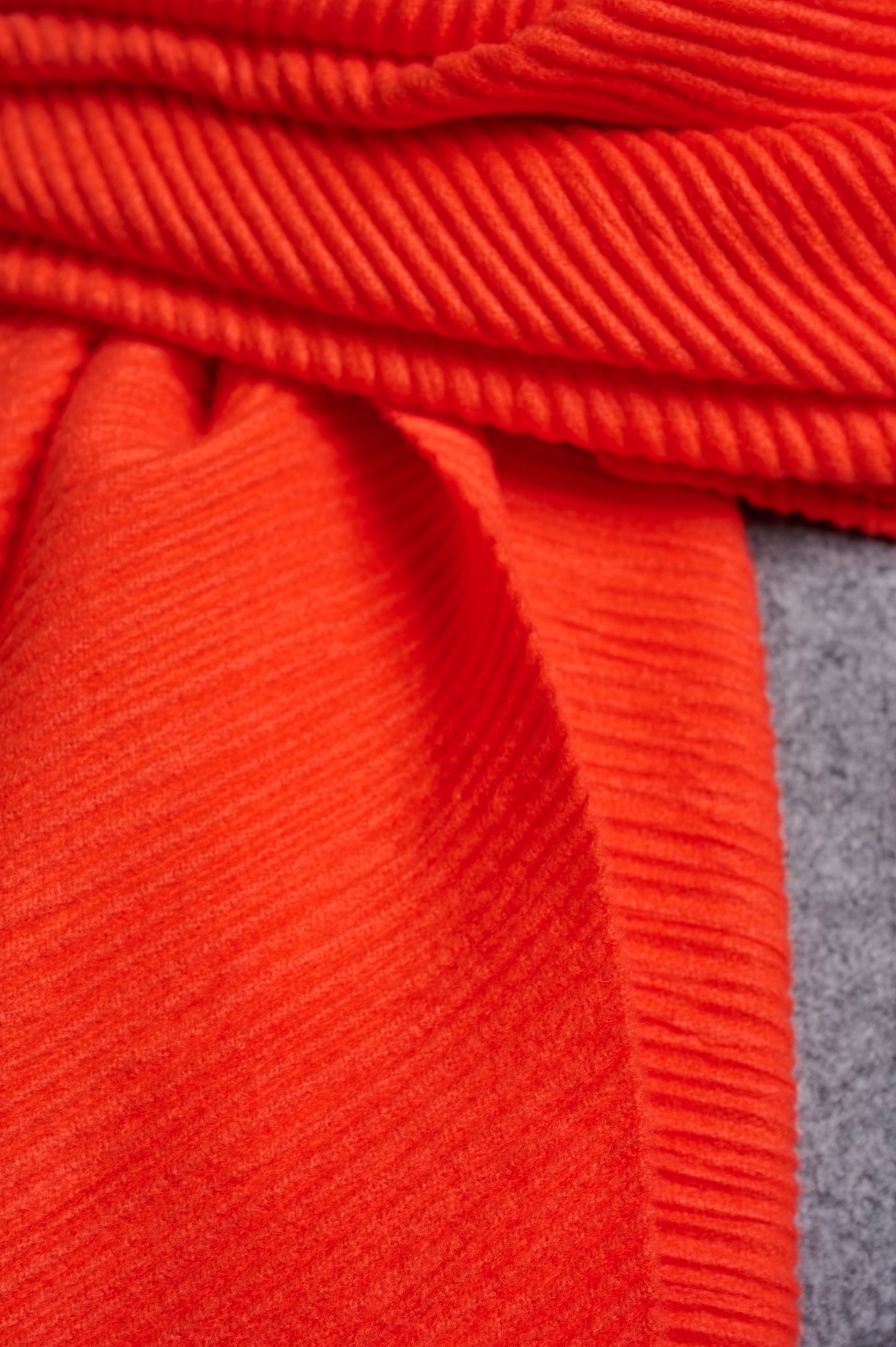 Ivie Scarf Luminous Red