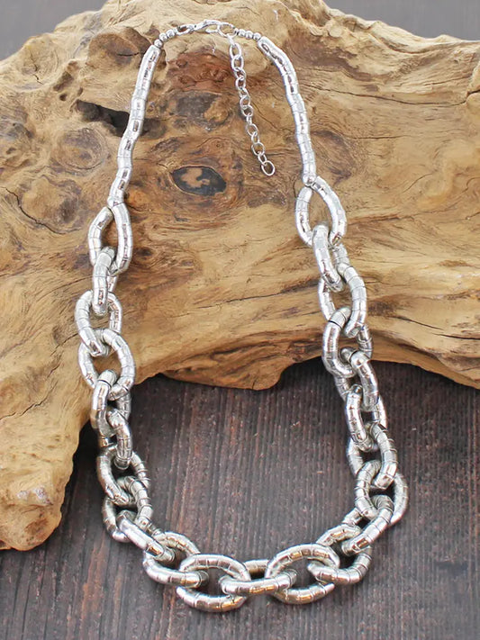 Short Snake Loop Necklace Silver