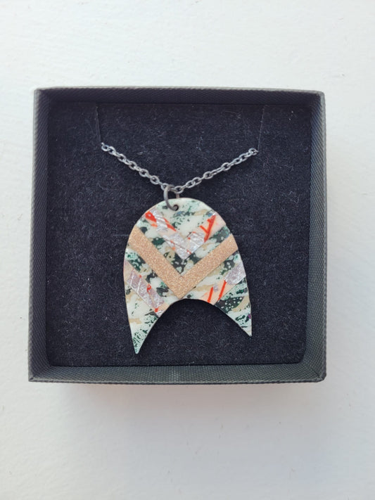 Rothlu Necklace 2