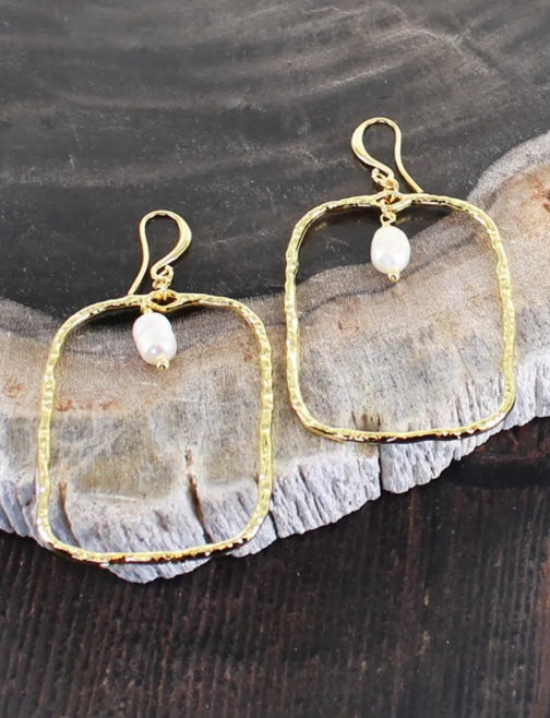 Hammered Rectangular Earrings with Drop Pearl - Gold Plated