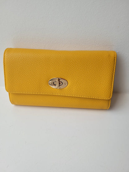 Hazel Clutch Bag